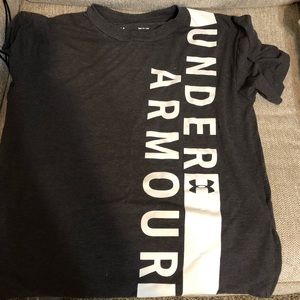 Under Armour T-shirt